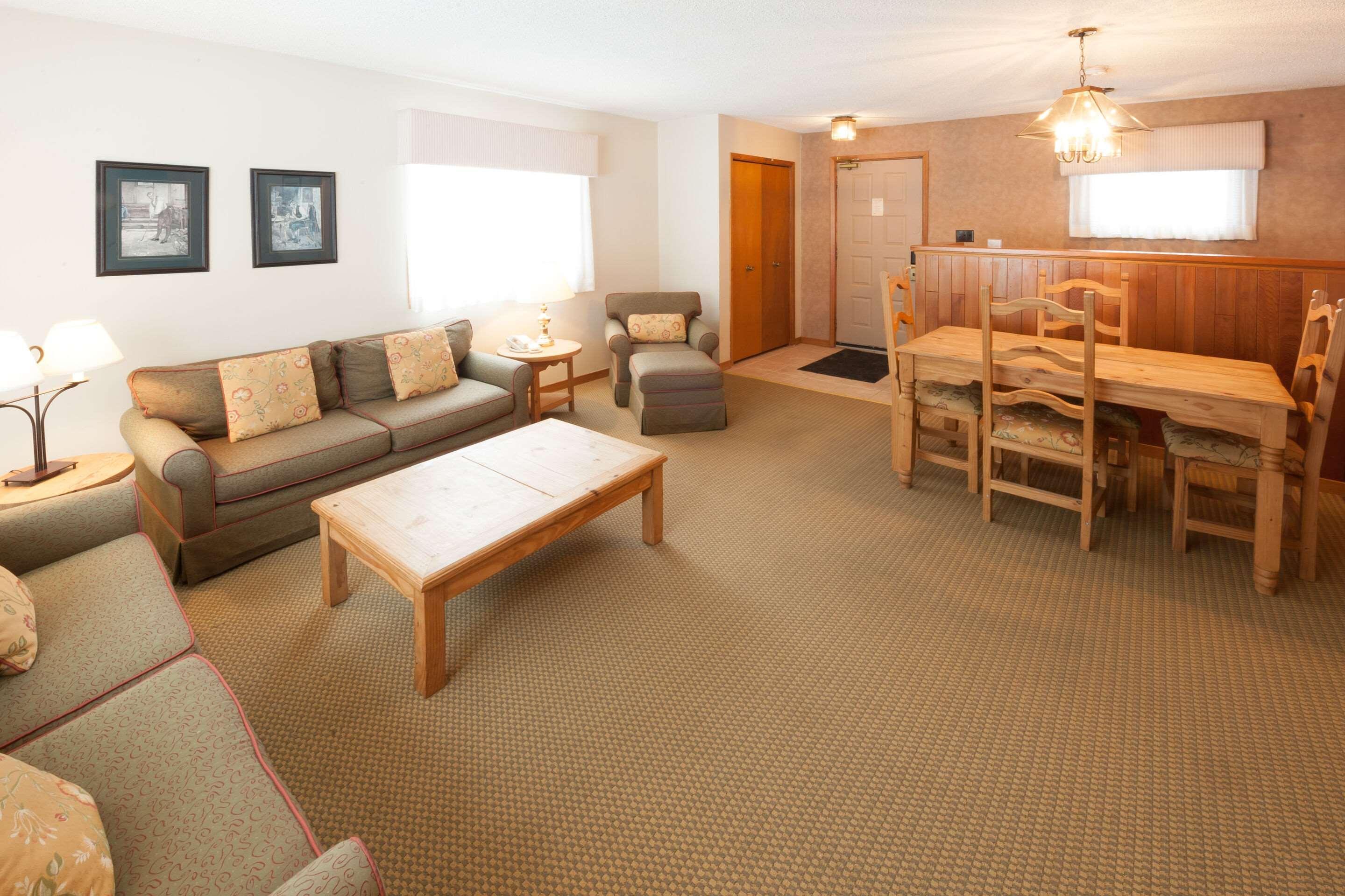 Pinestone Resort, Conference Centre, Spa & Golf Course Haliburton Buitenkant foto