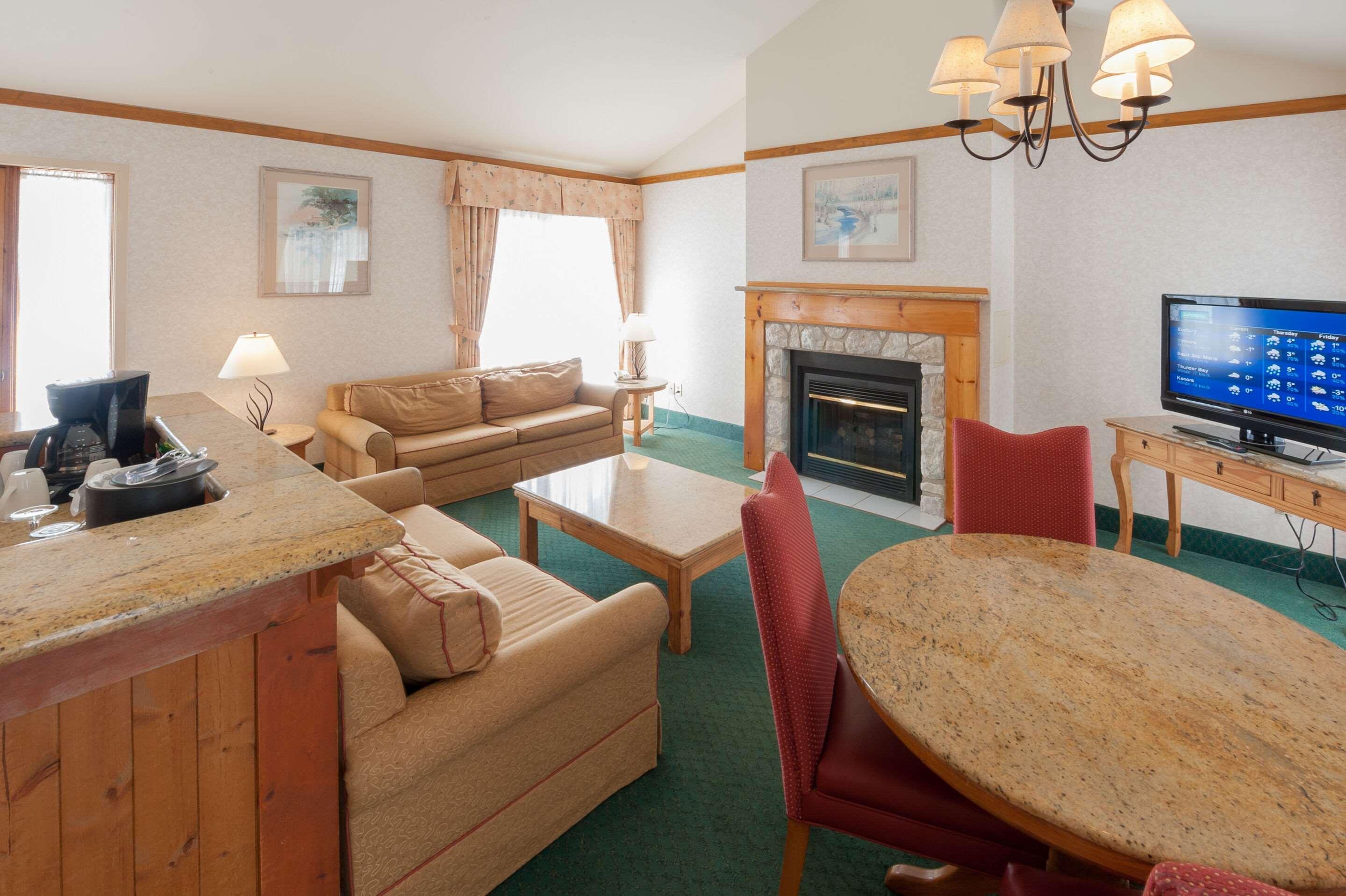 Pinestone Resort, Conference Centre, Spa & Golf Course Haliburton Buitenkant foto