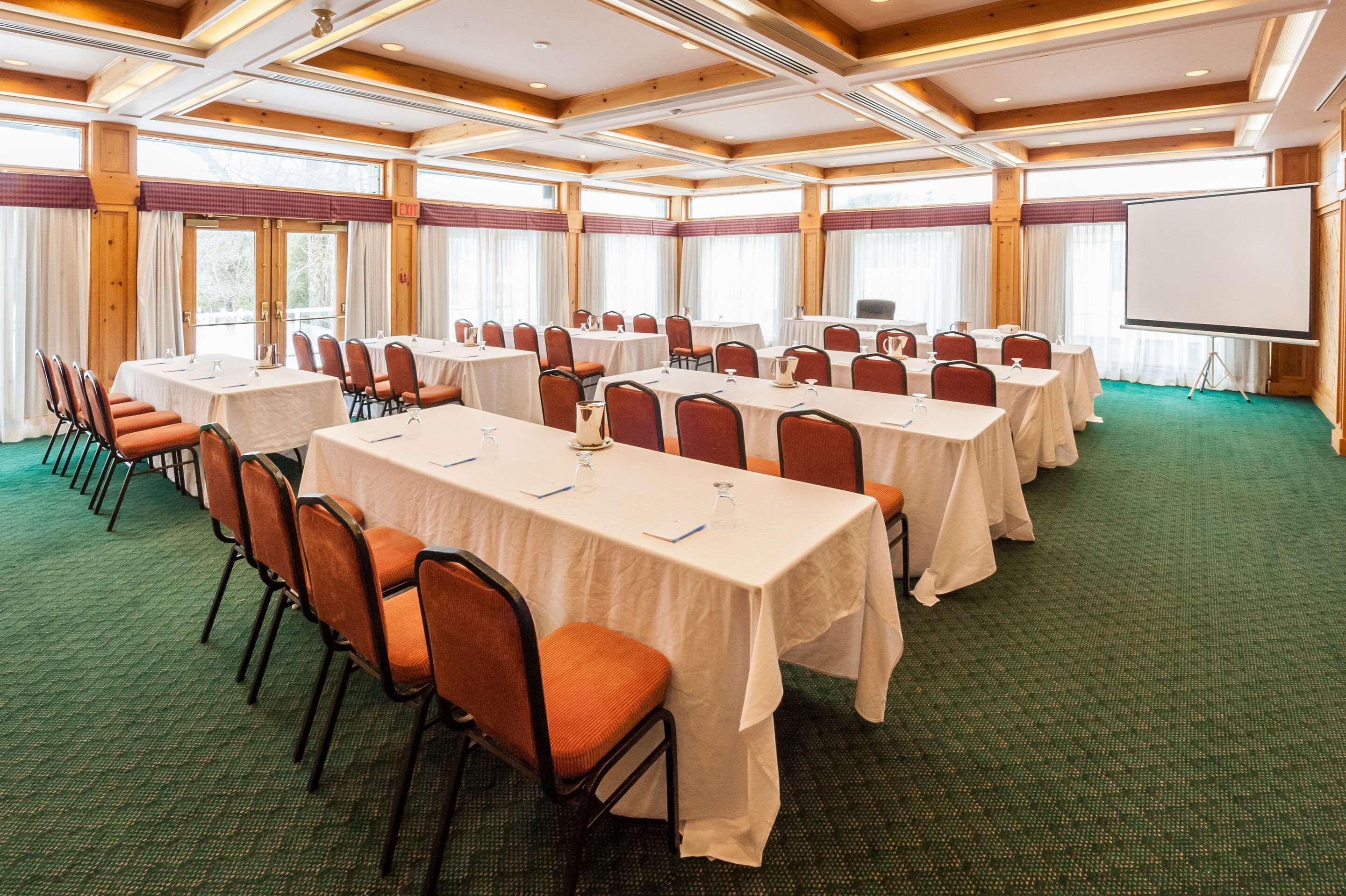 Pinestone Resort, Conference Centre, Spa & Golf Course Haliburton Buitenkant foto