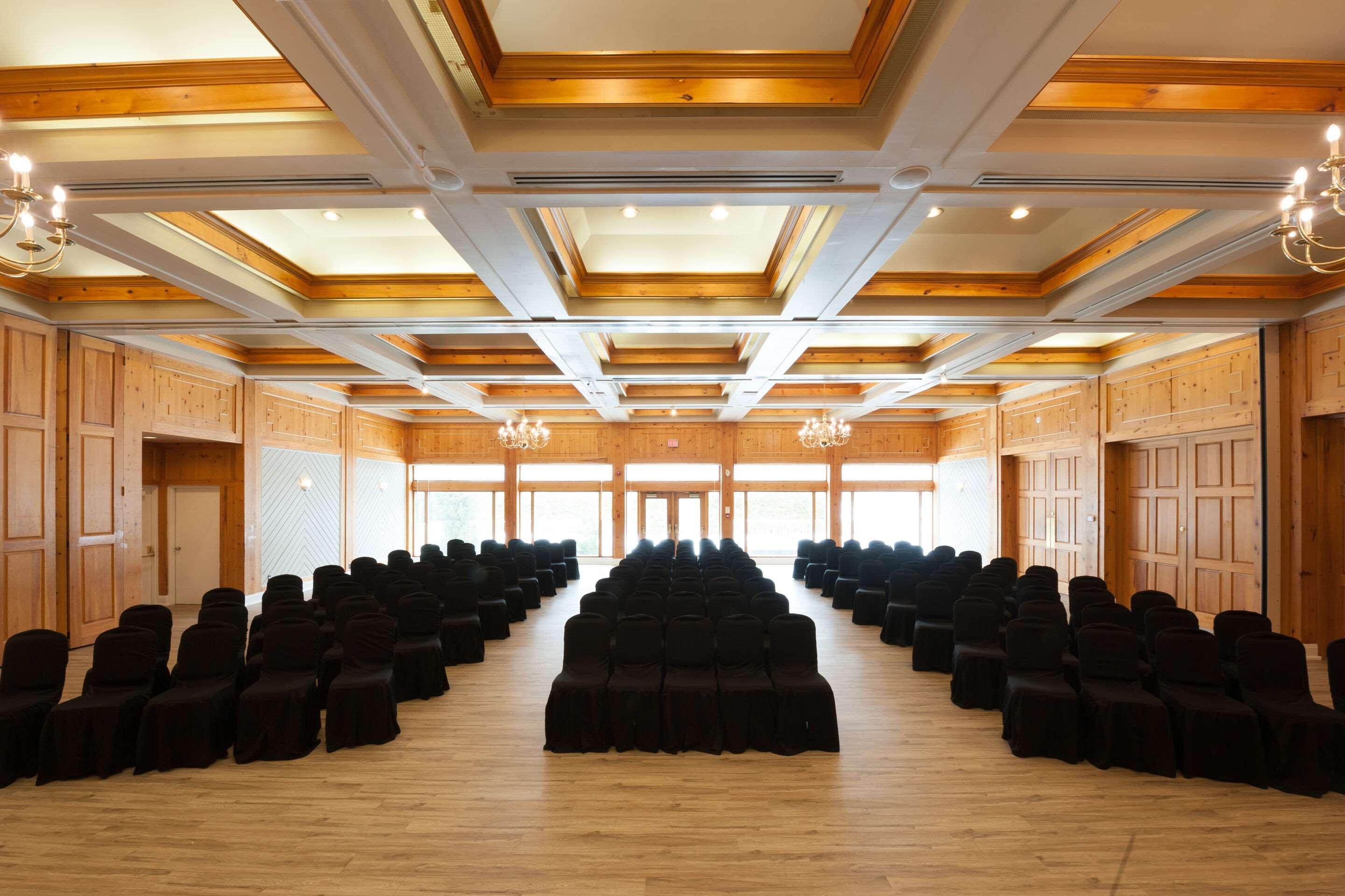 Pinestone Resort, Conference Centre, Spa & Golf Course Haliburton Buitenkant foto