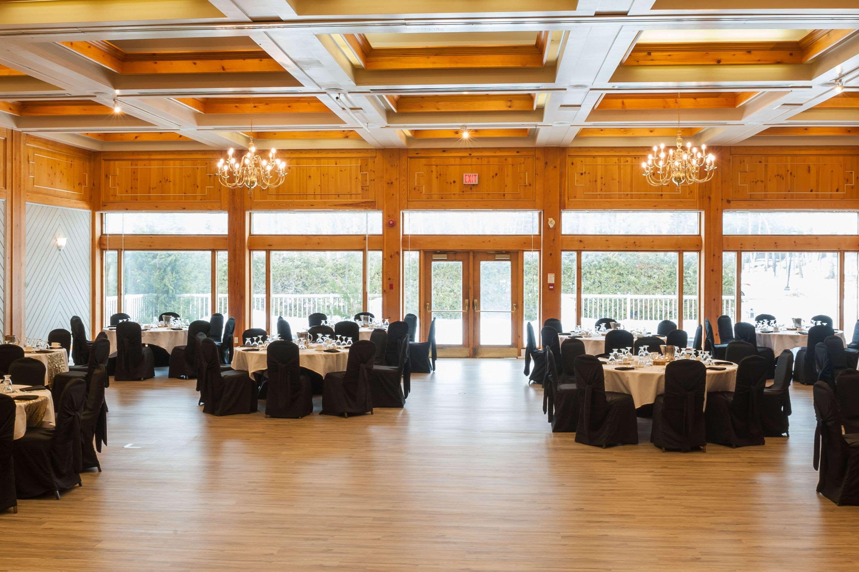 Pinestone Resort, Conference Centre, Spa & Golf Course Haliburton Buitenkant foto