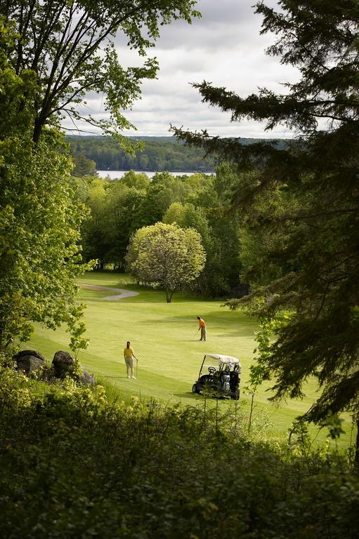 Pinestone Resort, Conference Centre, Spa & Golf Course Haliburton Buitenkant foto