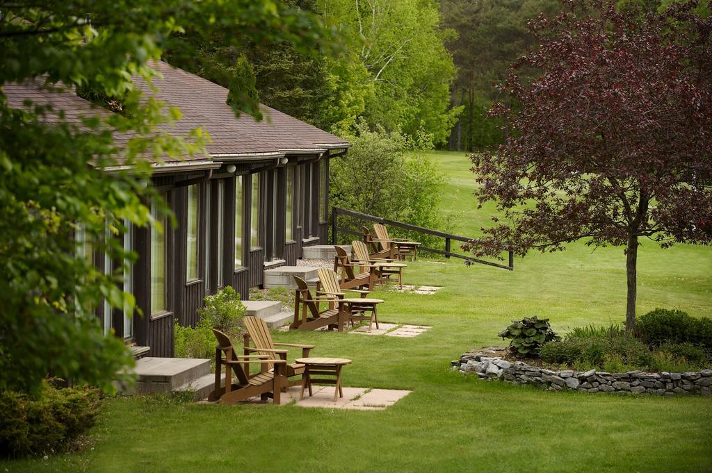 Pinestone Resort, Conference Centre, Spa & Golf Course Haliburton Buitenkant foto